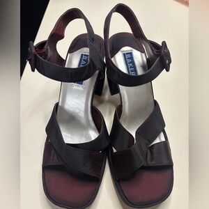 Bakers Open Toe Block Heel Sandals Wine Burgundy Size 7.5 Chunky Y2K Shoes